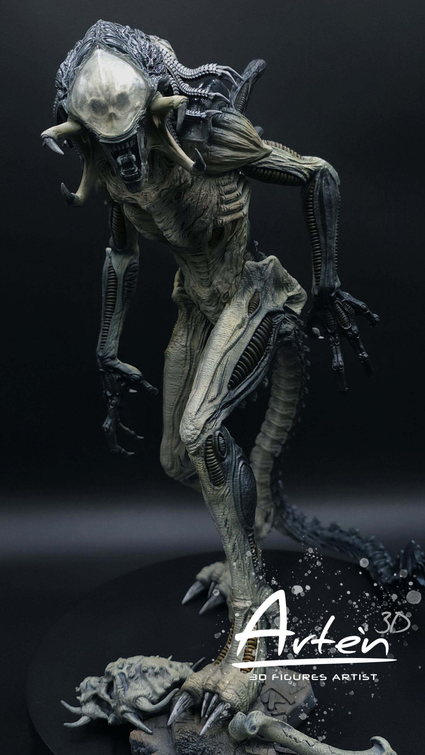 Featured image for “Predalien”
